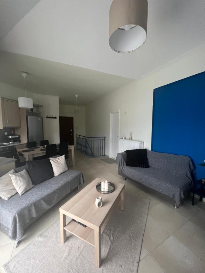 Blue And White Apartment Schinias Bagian luar foto